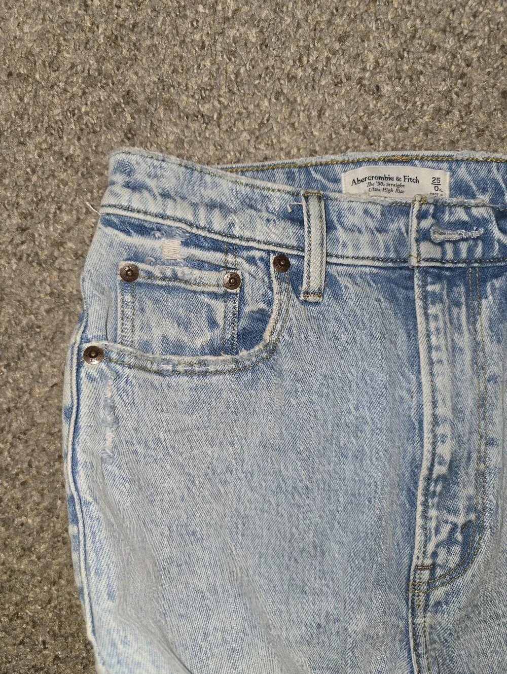 Abercrombie & Fitch Light Blue 90's Straight High-Rise Jeans Size 0 X-Tall